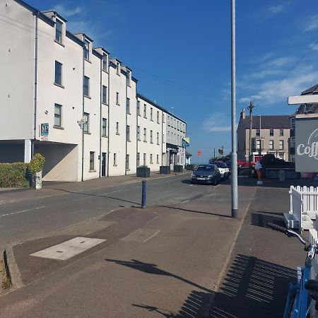 Marine Beach Escape Castlerock Beside Beach Golf Course And Pub 外观 照片