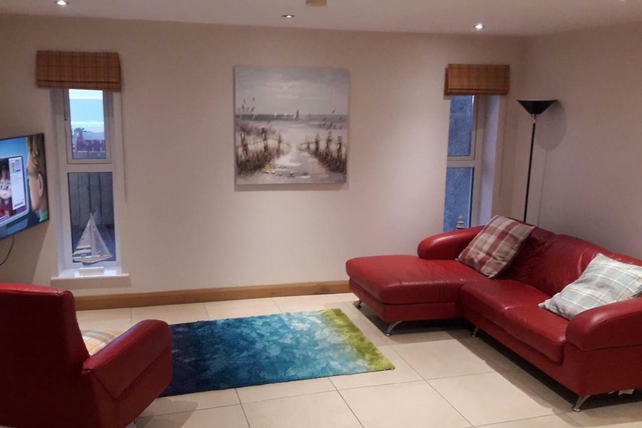 Marine Beach Escape Castlerock Beside Beach Golf Course And Pub 外观 照片